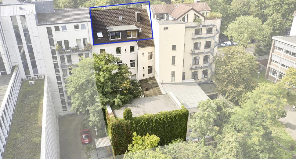 Dachgeschoßwohnung mit Blick über den Hofgarten und Potenzial zur Erweiterung – Foto 14