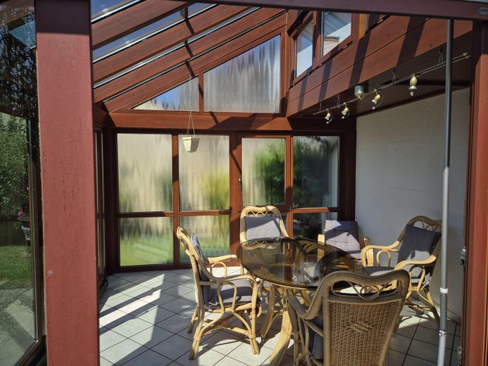Einfamilienhaus mit Einliegerwohnung, Wintergarten, Garage und Gartenparadies auf 708 m2 – Wintergarten 1 OG