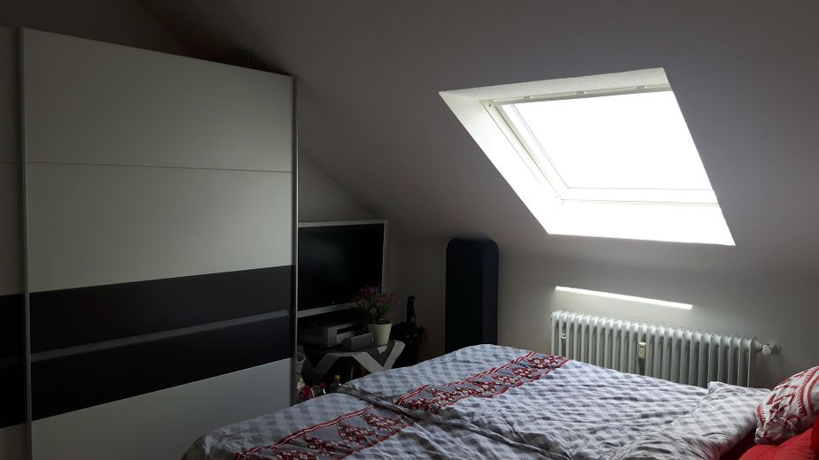 MFH Ratingen Mitte, 14 Wohnungen 790 qm Wfl., 6 Garagen, 3 Stellplätze – Whg. DG Schlafzimmer