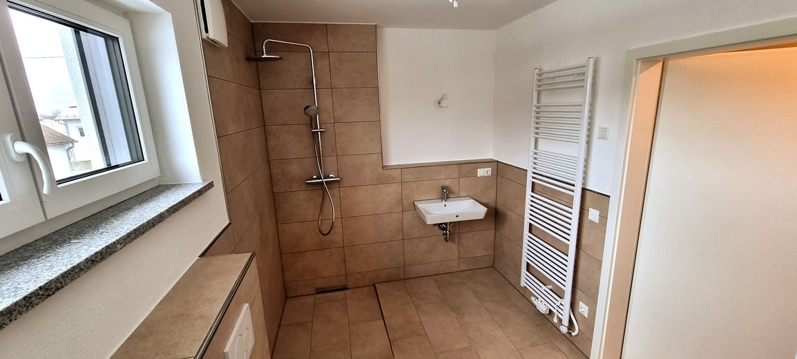 3 Zimmer Wohnung BJ 2022 – Bad Dusche