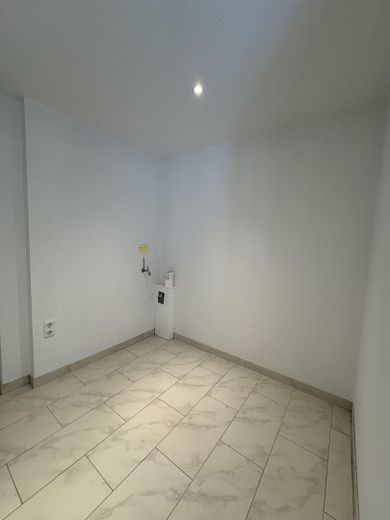 3 Zimmer. 2 Bäder. EBK. Balkon & Terrasse. Garage. Achim Uphusen – Foto 8
