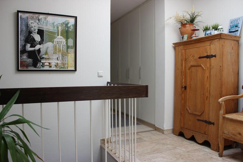 Krailling’in en seçkin konut bölgesinde cazip bungalov – Diele Detail