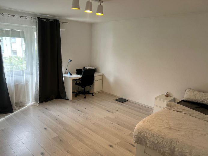 Großzügiges und helles WG-Zimmer mit sonnigem Balkon in ruhiger, zentraler Lage von Darmstadt – Foto 1