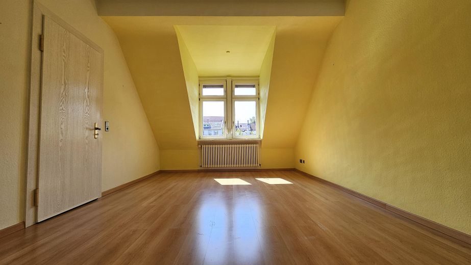 Über den Dächern von Baden-Baden – Charmante Maisonette-Wohnung mit Panoramablick nahe Festspielhaus – Foto 3