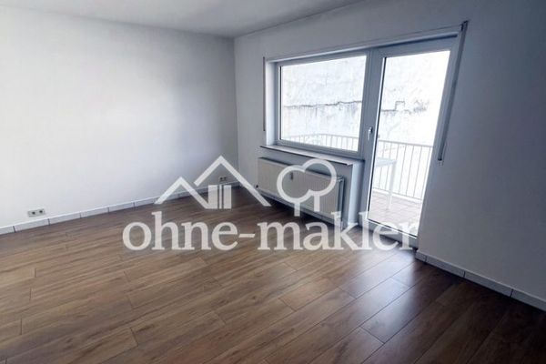 Sofort frei: 2 Zimmer mitten in Mannheim mit Einbauküche & eigenem Stellplatz