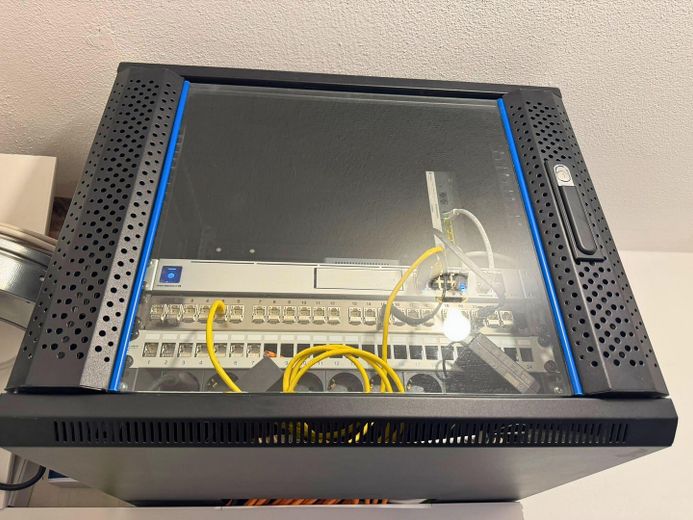 Netzwerkschrank