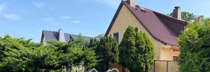 Well-Maintained 4-Room Semi-Detached House | 110 m² | Full Basement with 55 m² of Usable Space | South-Facing Terrace