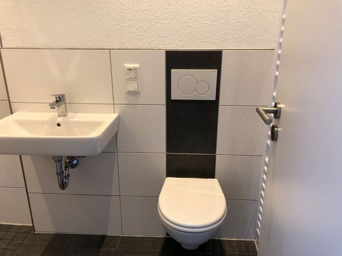 Attraktive 2-Zimmer-Wohnung in absolut zentraler Lage – Bad