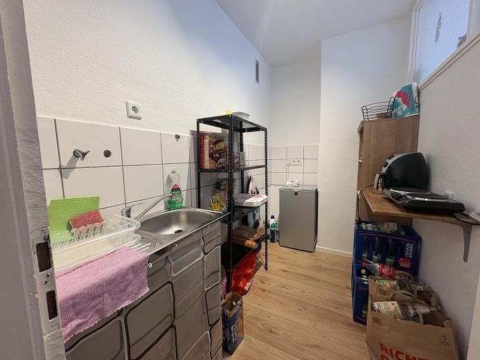 Deuxième occupation après rénovation / appartement de 2 pièces avec cuisine équipée dans un emplacement central à Fürth – Küche