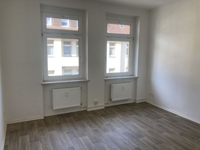¡Luminoso apartamento de 2 habitaciones con balcón le está buscando! – Foto 1
