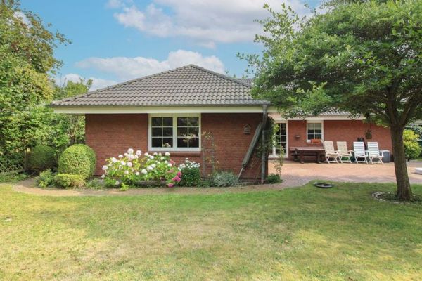 Winkelbungalow 1.6 km von Marina Wendtorf entfernt
