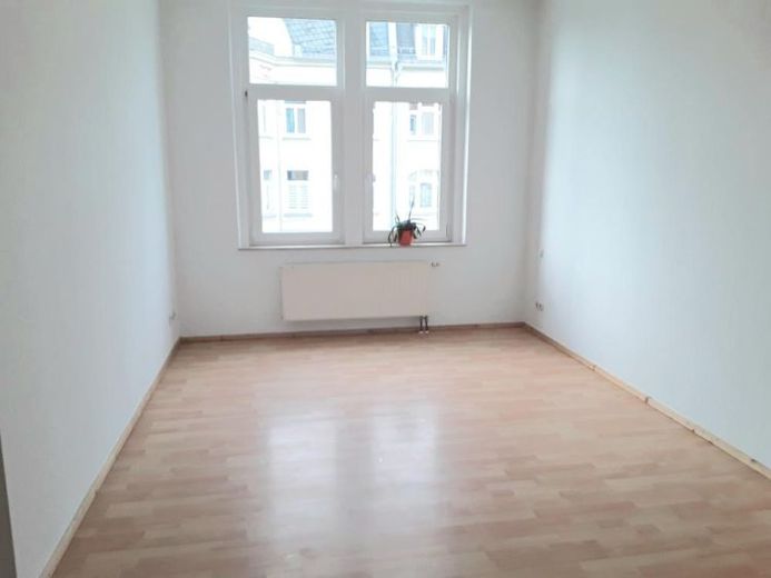 1-R.-Whg. m. gr. Küche und Balkon – Foto 1