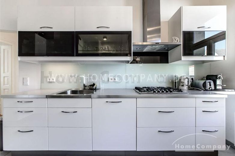 Schöne, hochwertige möblierte 4-Zimmer-Altbauwohnung mit Balkon in Schwabing – 5c2f0cf1ac69cb109c17a681949c2452490e34fb.jpg