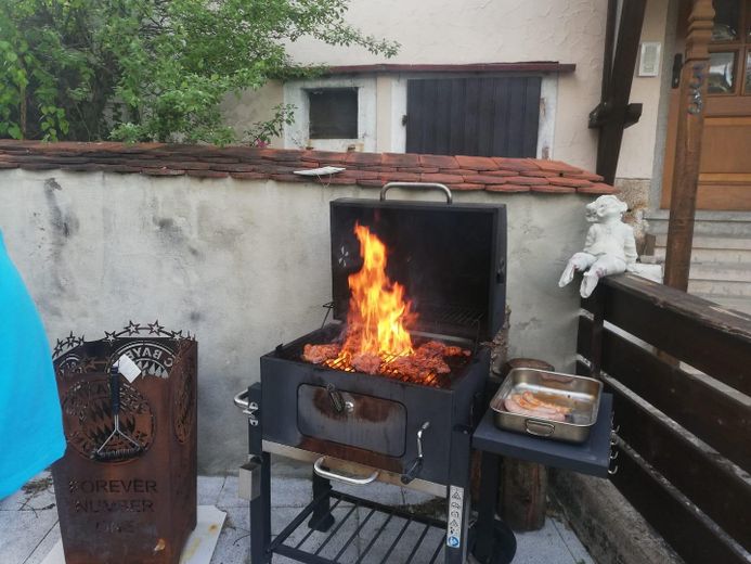 Günstiges, gepflegtes freistehendes Einfamilienhaus mit EBK in Kirchzell (Odw.) – Ausblick