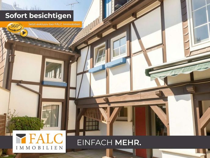 Exklusives Renditeobjekt mit zwei Wohnhäusern – Hinterhaus Außenansicht - (KI generiert)