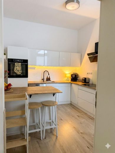 Exklusiv saniertes Gartenhaus ca. 150qm WFL, 3 Schlafzimmer, schöne Terrasse etc. – Foto 15