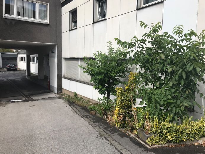 Büros mit Halle – Foto 4