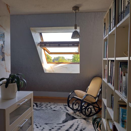 Traumhaftes Wohnen am Rhein: Großzügige Maisonette in Top-Lage von Neuss-Grimlinghausen – Schlafzimmer III (DG)