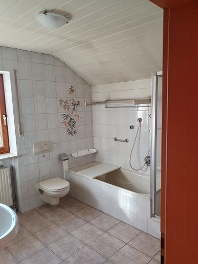 Bad Wanne und Dusche