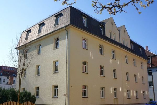 disponibile subito: appartamento ristrutturato di recente con 3 locali e balcone