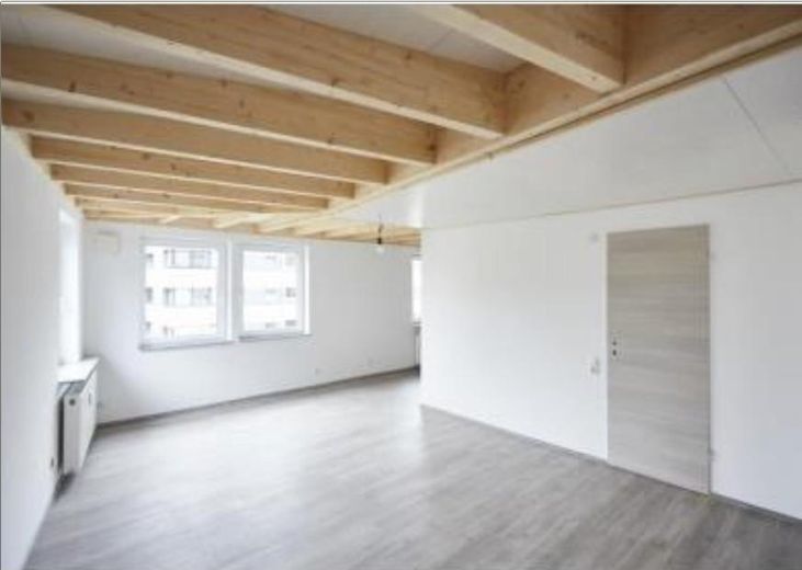 Helle 4-Zimmer Dachgeschosswohnung + Küche + Studio + Dachterrasse in DA-Mitte – Foto 2