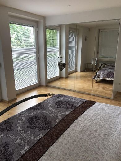 Schlafzimmer m. Einbauschränke