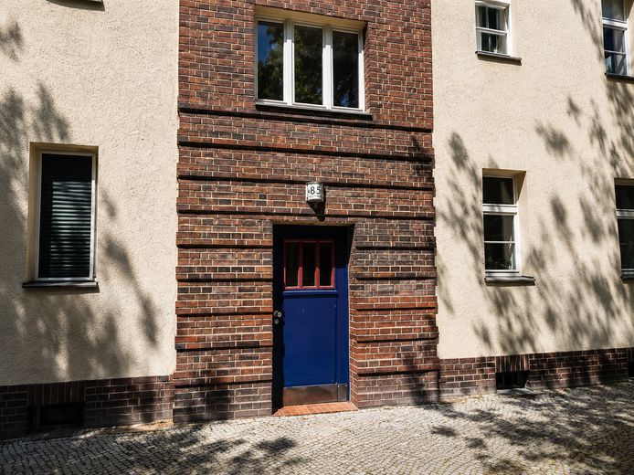 2,5 Zimmer Altbau, provisionsfrei! – Hauseingang