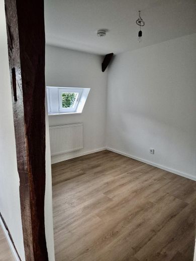 Blick in das halbe Zimmer 