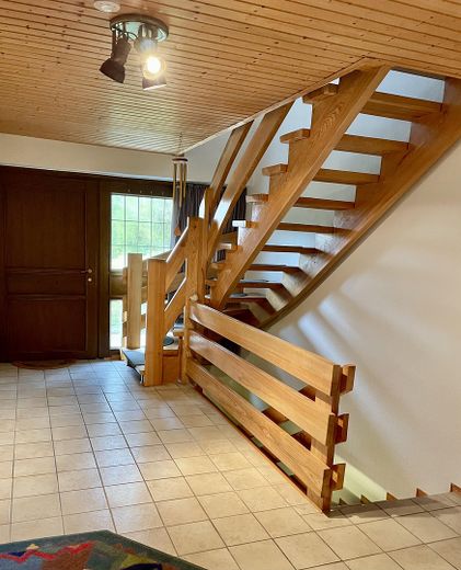 Maison individuelle isolée à Roetgen-Rott – Treppenaufgang ins OG