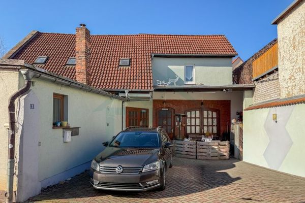 Großes Stadthaus mit Garten, Gewerbe & riesiger Lagerfläche – viele Möglichkeiten!