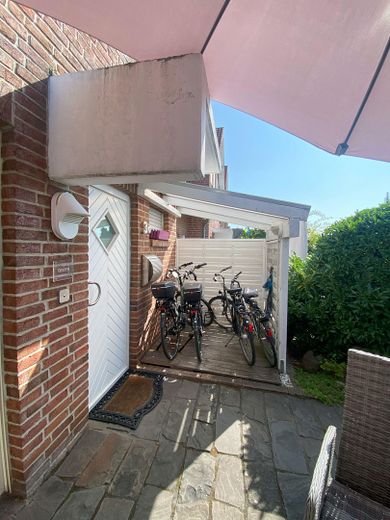 Eingang und Bikeport