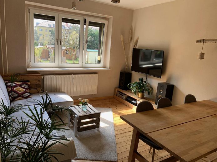 Mieszkanie 2-pokojowe z ogrodem i balkonem, wolne do zamieszkania i bez prowizji – Wohnzimmer  - (Archivaufnahme)