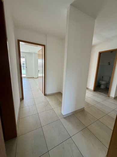 Wohnen mit Blick auf Burg Frankenstein -Erstbezug nach Renovierung- 2-Zimmer mit EBK & TG-Stellplatz – Flur (aus dem Schlafzimmer)