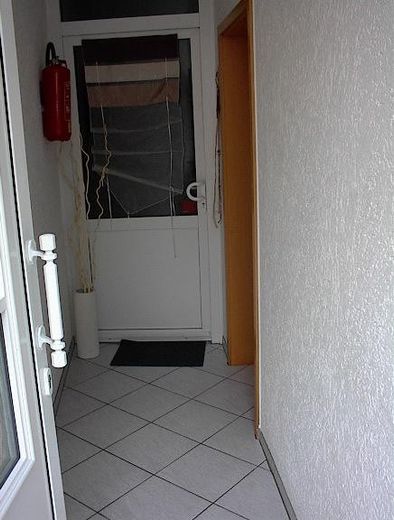 Apartamento individual amueblado con cocina equipada y lavadora – Eingang
