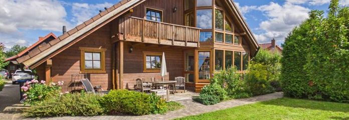 Spazio libero, natura e felicità abitativa: affascinante casa in legno con tanto spazio vicino a Cottbus!