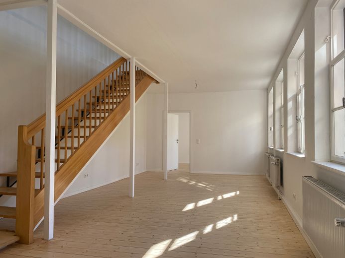 vivir en el centro de Weilheim, piso de 5 habitaciones a estrenar – Eingangsbereich