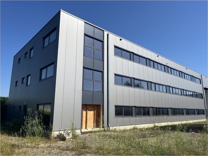 Edificio per uffici al grezzo con capannone esistente adibito a magazzino nella zona industriale di Roetgen – Foto 1