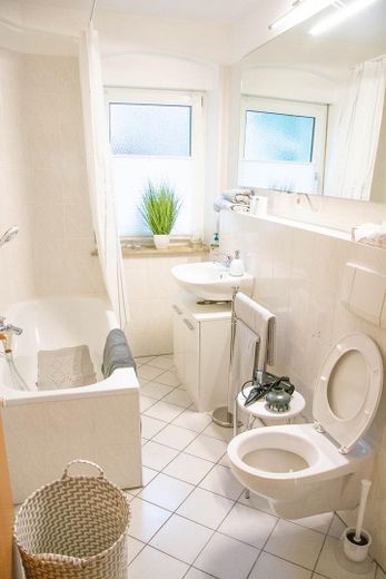 1-Zimmer-Wohnung mit Terrasse I Provisionsfrei I Top Lage – Bad mit Tageslicht