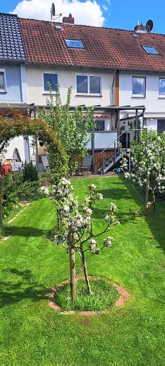 Einziehen und aufblühen: modernisiertes 5,5 Zimmer Reihenhaus mit Garten & Terrasse – provisionsfrei – Foto 22