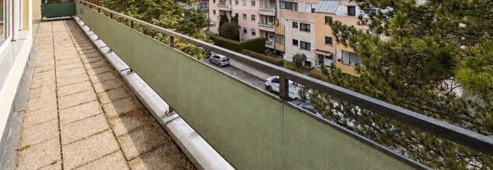 WINDISCH IMMOBILIEN - Gemütliche 2,5-Zi. - Dachterrassenwohnung in gepflegtem MFH bezugsfrei!