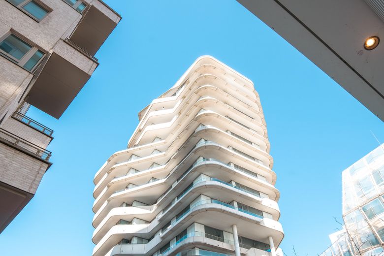 Designwohnung im Marco Polo Tower – mit Blick auf das Wendebecken des Hafens – Marco Polo Tower