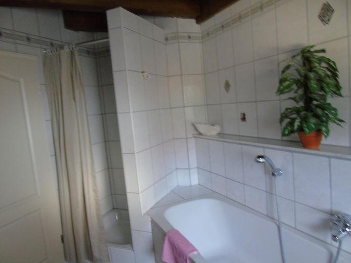 Villa mit Potential – Bad Nr. 2 EG