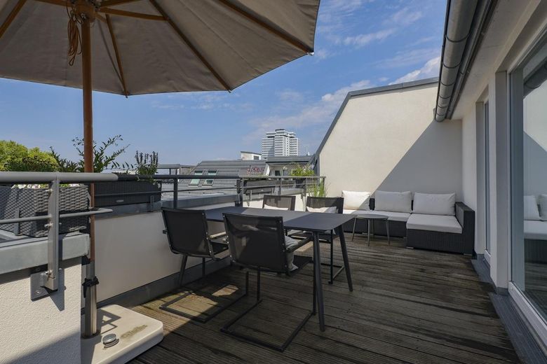 Über den Dächern von Schmargendorf – großzügige Maisonettewohnung mit Galerie & Dachterrasse – Dachterrasse