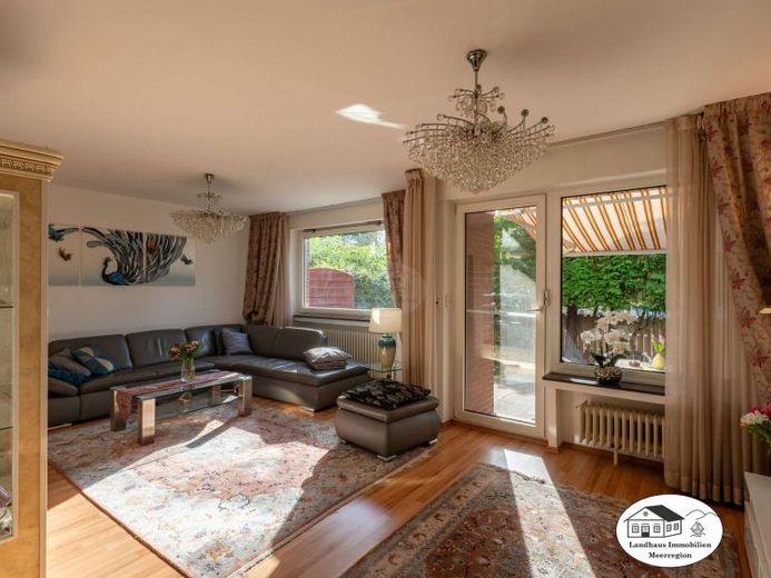 Großzügiges REH zentral in Neustadt, perfekt für Familien. Viel saniert, modern + hell.. – Foto 1