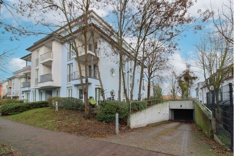 03 Tiefgarageneinfaht