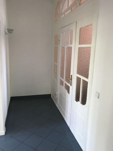 Repräsentative Büro- / Praxisfläche in stilvoller Stadtvilla - Editharing, Magdeburg-Stadtfeld Ost – Flur - Eingang