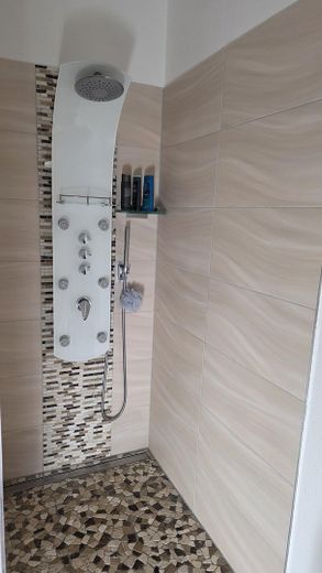 Dusche 1.OG