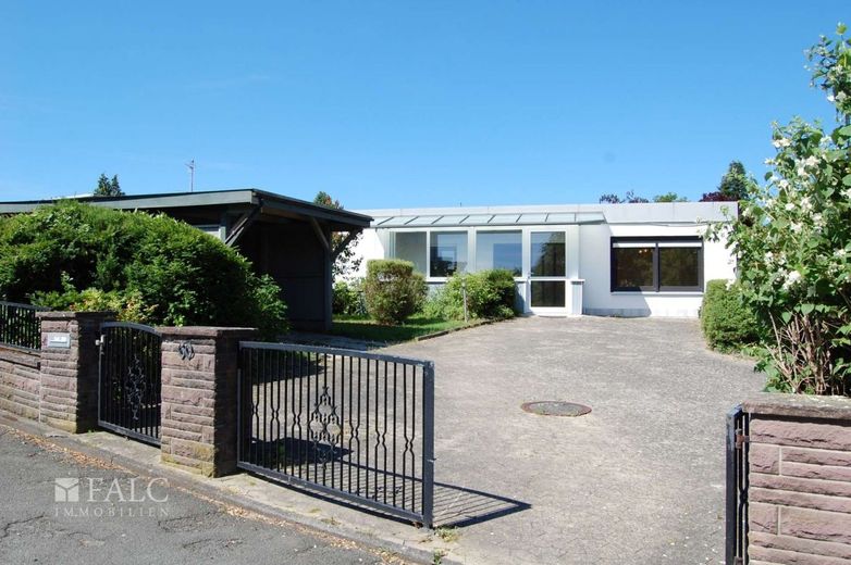 +++Ein Bungalow mit dem gewissen Etwas!+++ – Hauseinfahrt