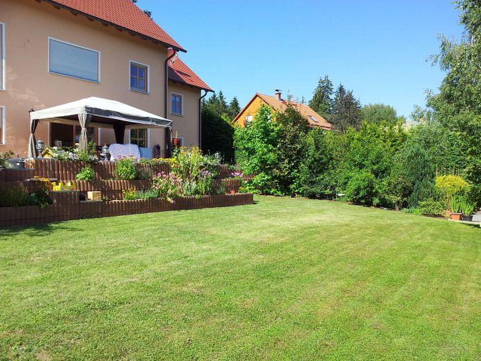Aussen Garten 1