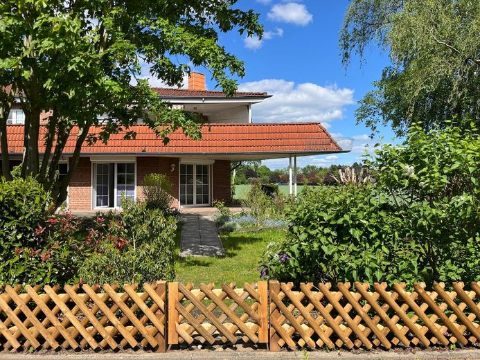 Hausrückseite